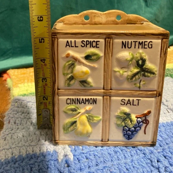 Ceramic Wall Pocket Spice Graphics Kitchen Vintage Kitschy Organizer - Picture 13 of 14
